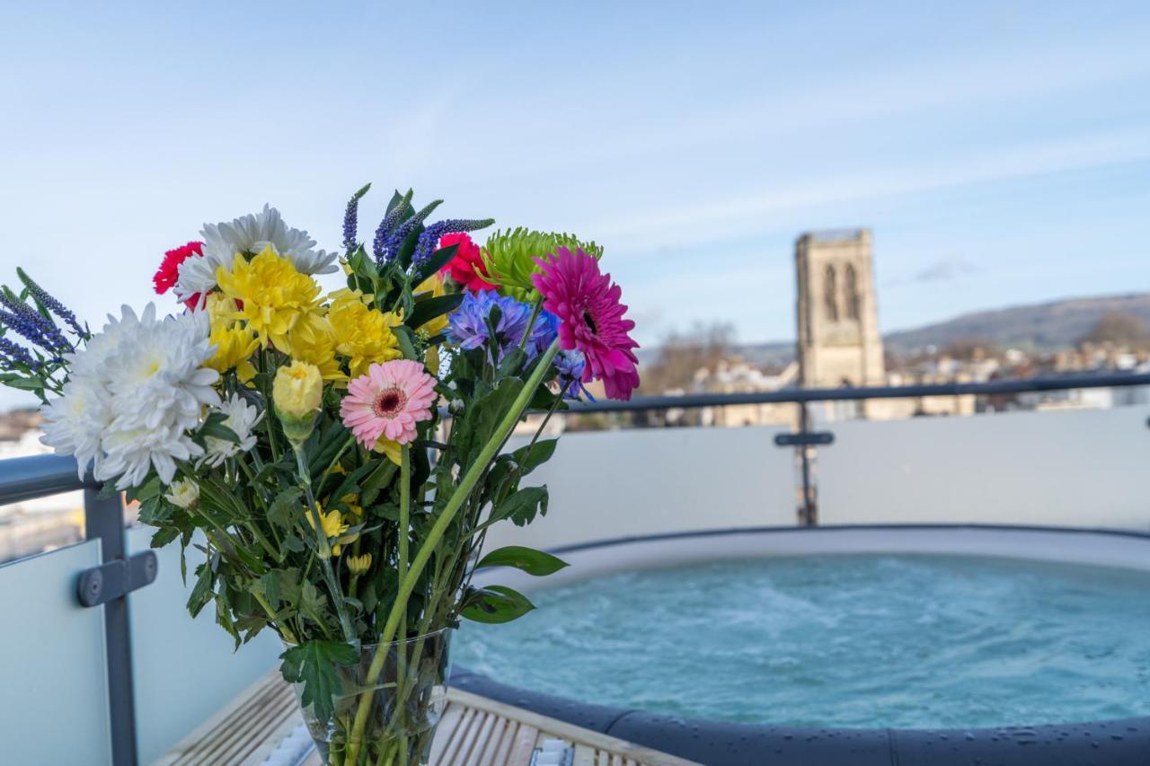 Central Penthouse With Hot Tub & Views 22 Cheltenham Eksteriør bilde